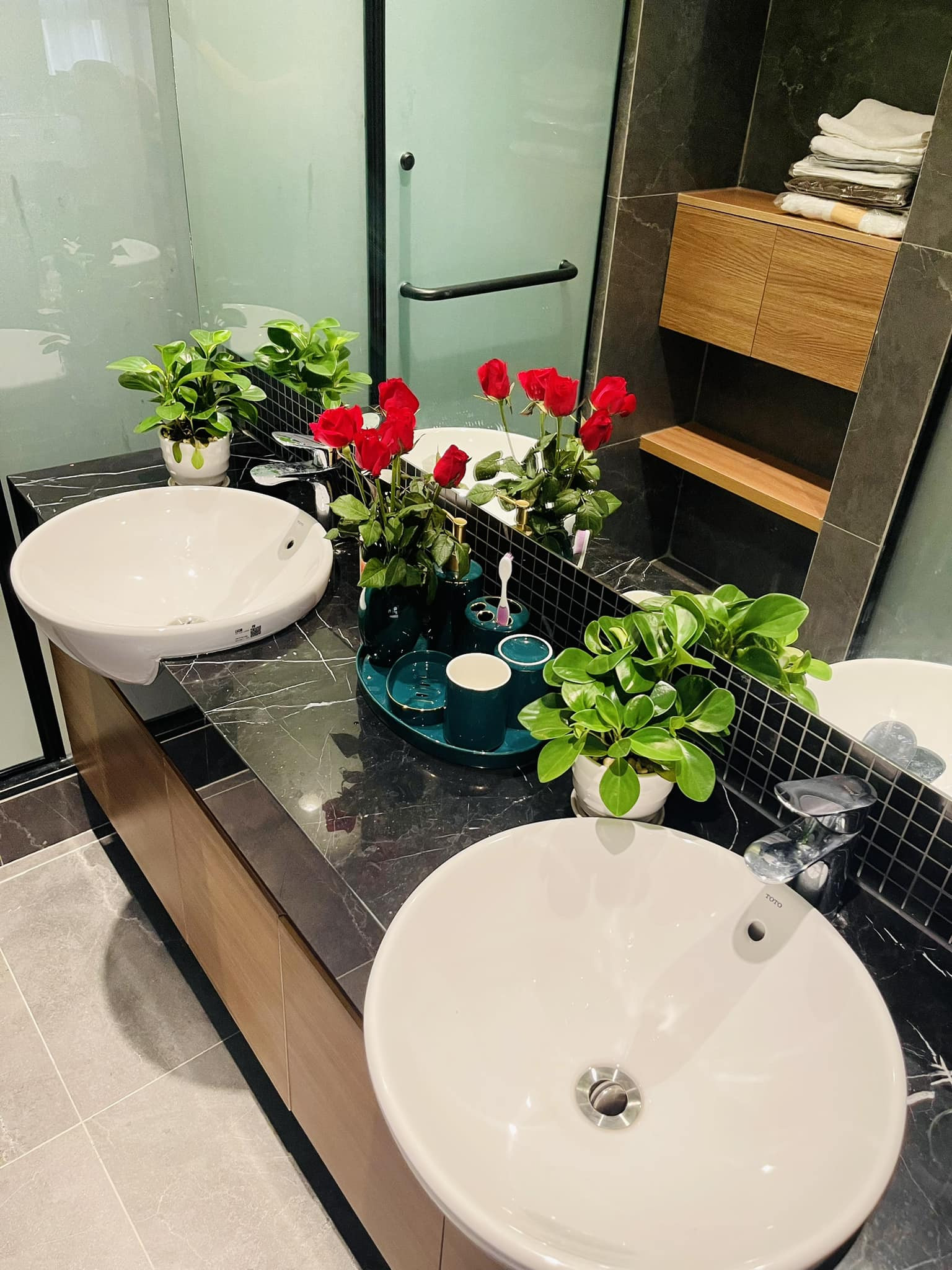 Ngắm chốn đi về của 2 mỹ nhân đình đám đóng Nhật ký Vàng Anh-12