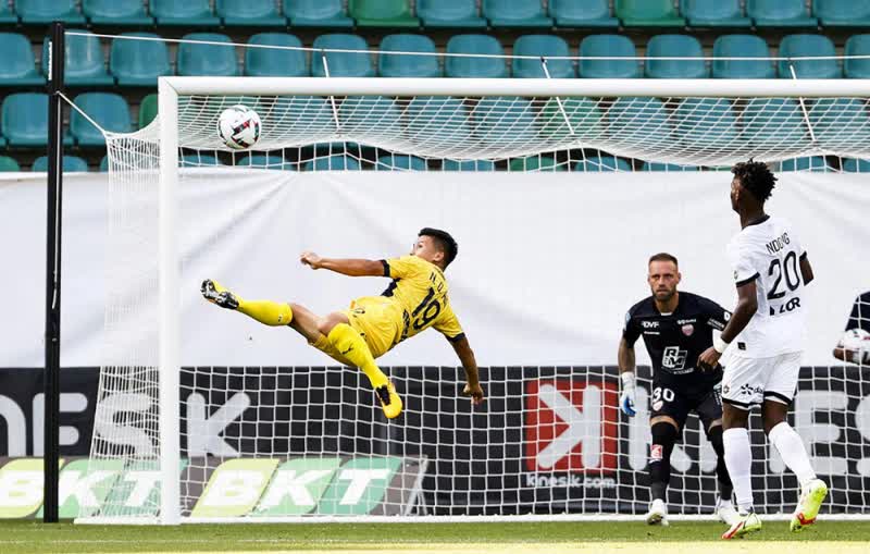 Từ giấc mơ World Cup đến kỳ tích Châu Âu: Huỳnh Như đã dành cả thanh xuân cho bóng đá!-9