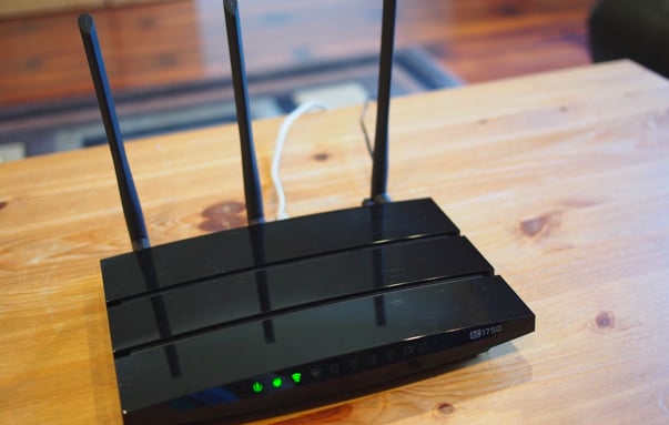 Cục phát wifi đặt ở vị trí này giúp sóng nhanh gấp 3 lần, không biết thật là phí-1