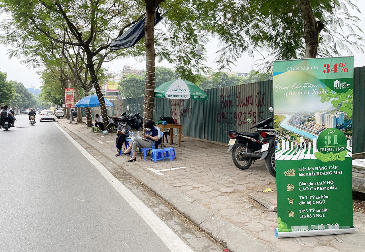 Ra vỉa hè bán nhà-2