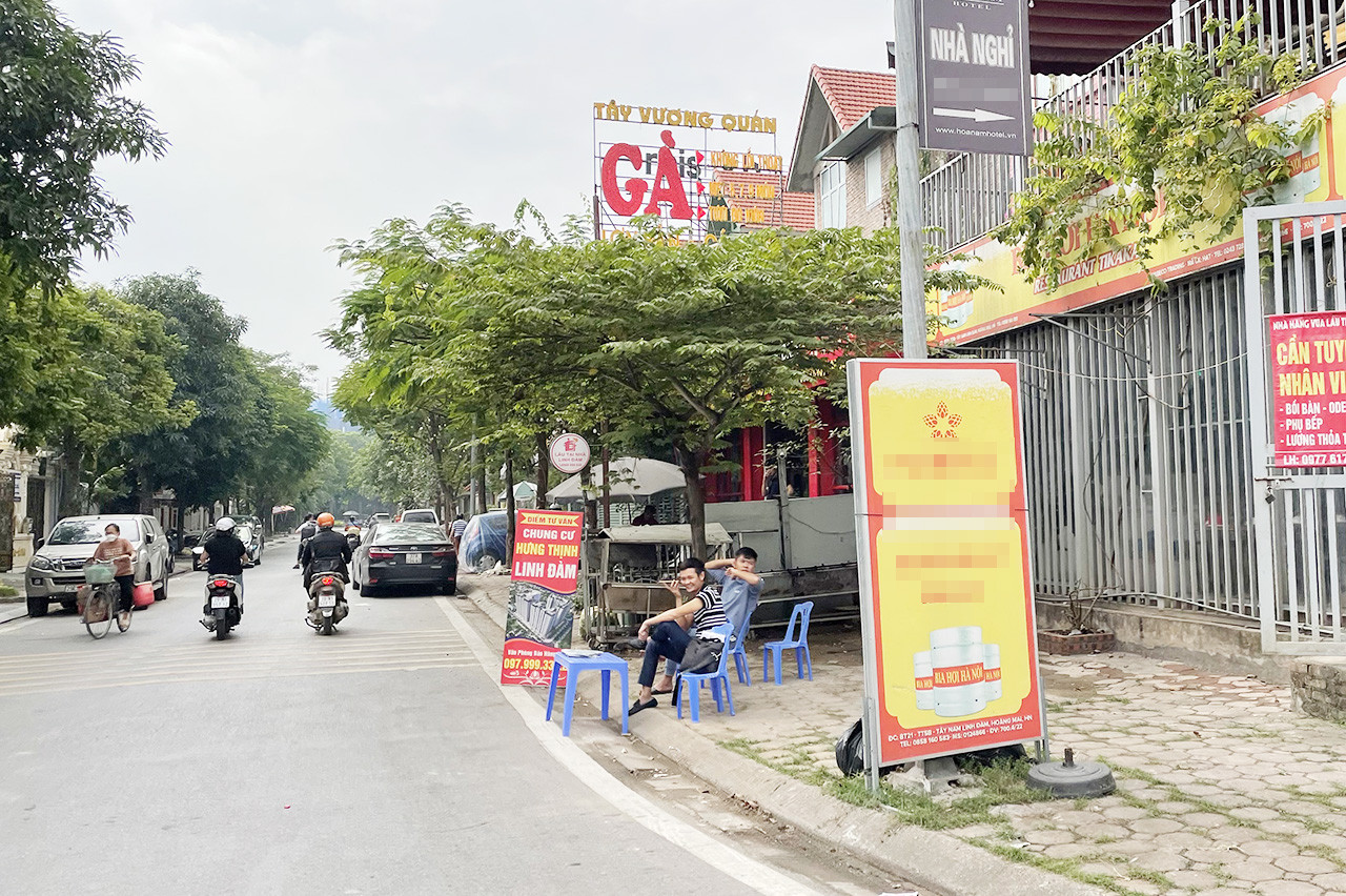 Ra vỉa hè bán nhà-3