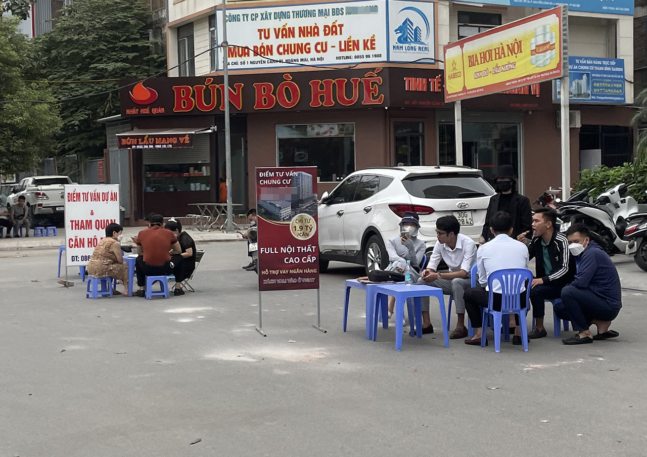 Ra vỉa hè bán nhà-4