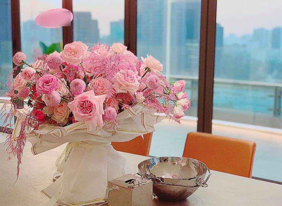 Nhà của Hoa hậu Đặng Thu Thảo: Bề thế bậc nhất Sài Thành, ngập tràn hoa và cây xanh-14