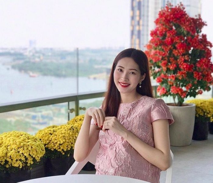 Nhà của Hoa hậu Đặng Thu Thảo: Bề thế bậc nhất Sài Thành, ngập tràn hoa và cây xanh-17