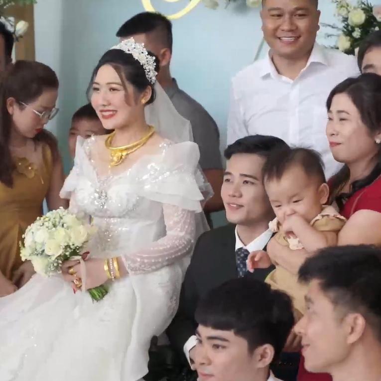 Vợ xinh đẹp mang bầu, chàng trai không chân cưng chiều hết mực-5