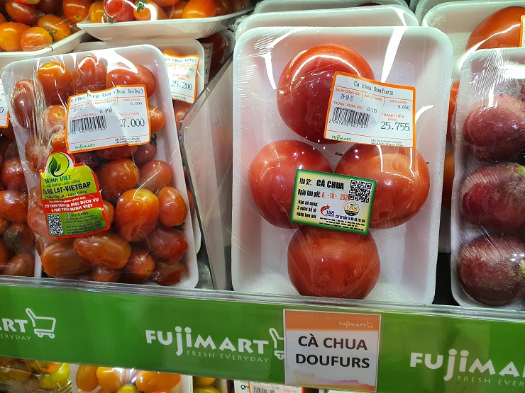 Cà chua đắt hơn hoa quả nhập khẩu, bà nội trợ méo mặt” mua từng quả về ăn-1