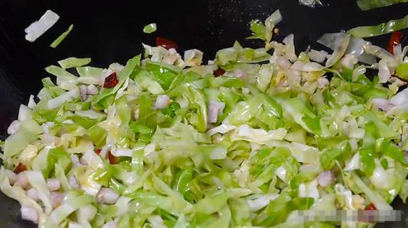 Khi mua bắp cải, bạn nên chọn bắp cải chắc hay lỏng? Người nông dân: Sự khác biệt rất lớn, bạn đừng mua nhầm-8