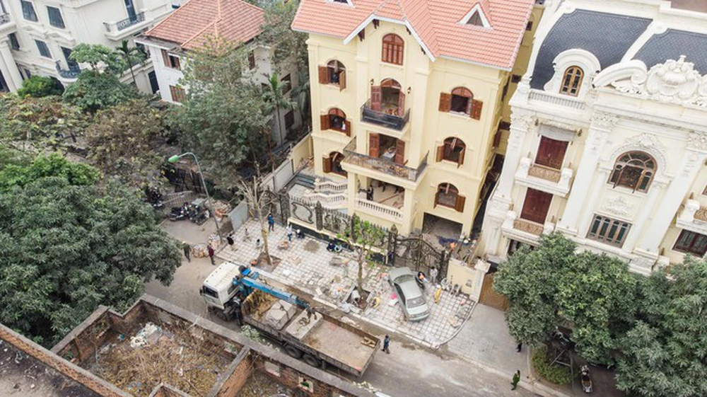 Biệt thự tai tiếng ở Cầu Giấy: Hà Nội lại yêu cầu 3 đơn vị cùng vào cuộc xử nghiêm-2