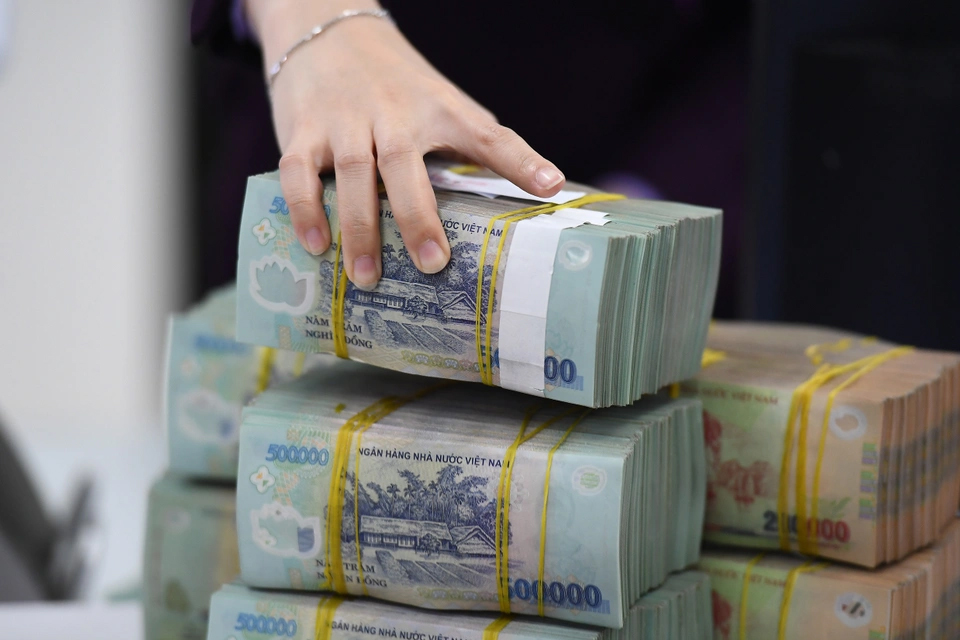 Một ngân hàng nhóm Big 4 đưa lãi suất huy động lên 8,2%/năm-1