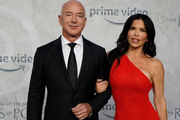 Tỷ phú Mỹ Jeff Bezos đính hôn-2