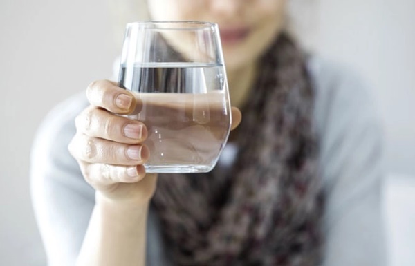 Một kiểu uống nước đã bị WHO cảnh báo rằng có khả năng gây ung thư-4