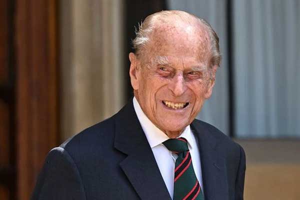 Hoàng thân Philip từng muốn kiện phim về Hoàng gia Anh vì những khắc họa sai sự thật-1