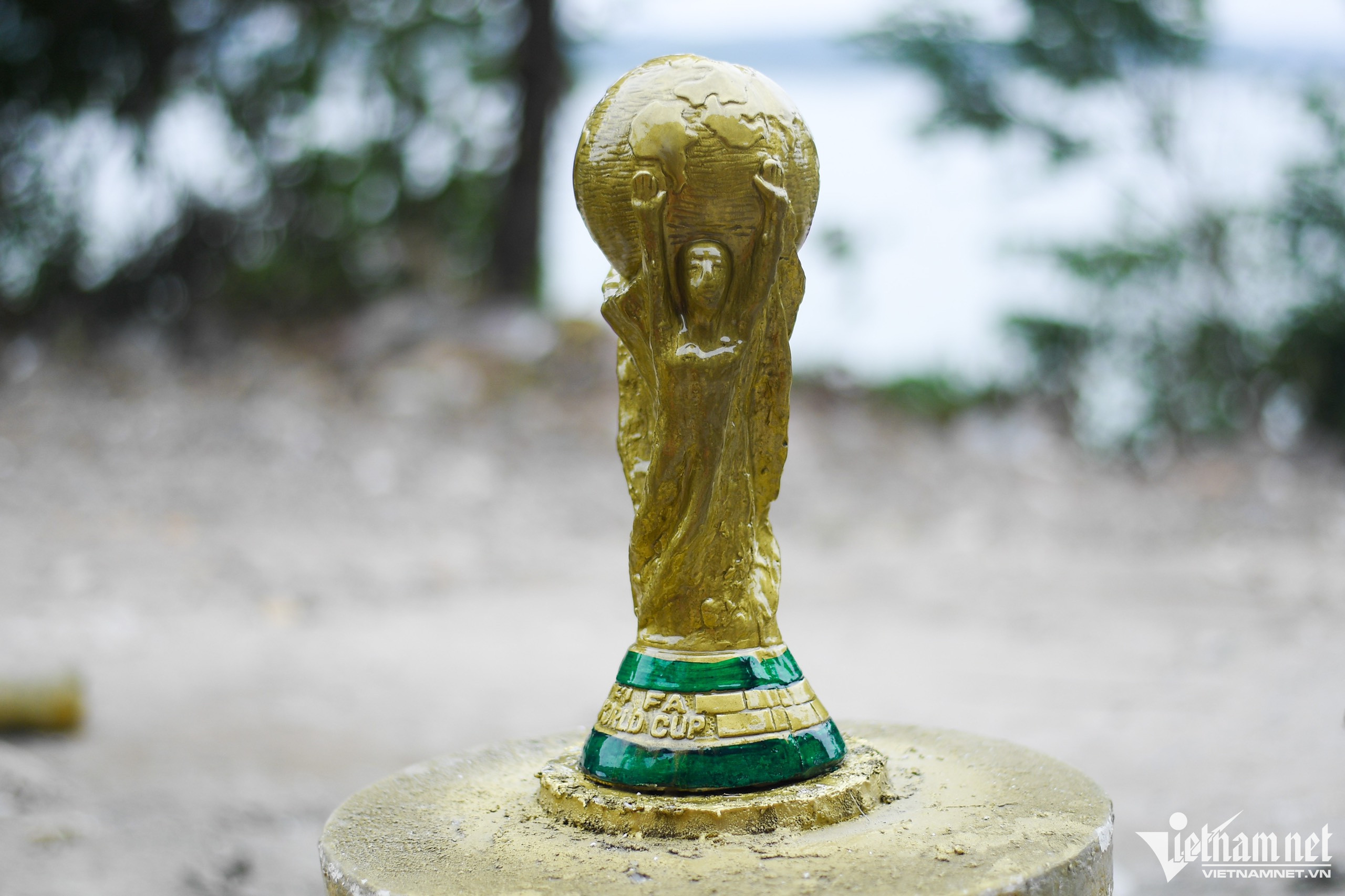 Cup vàng thế giới Qatar 2022 giá từ 70.000 đồng xuất hiện ở Hà Nội-6