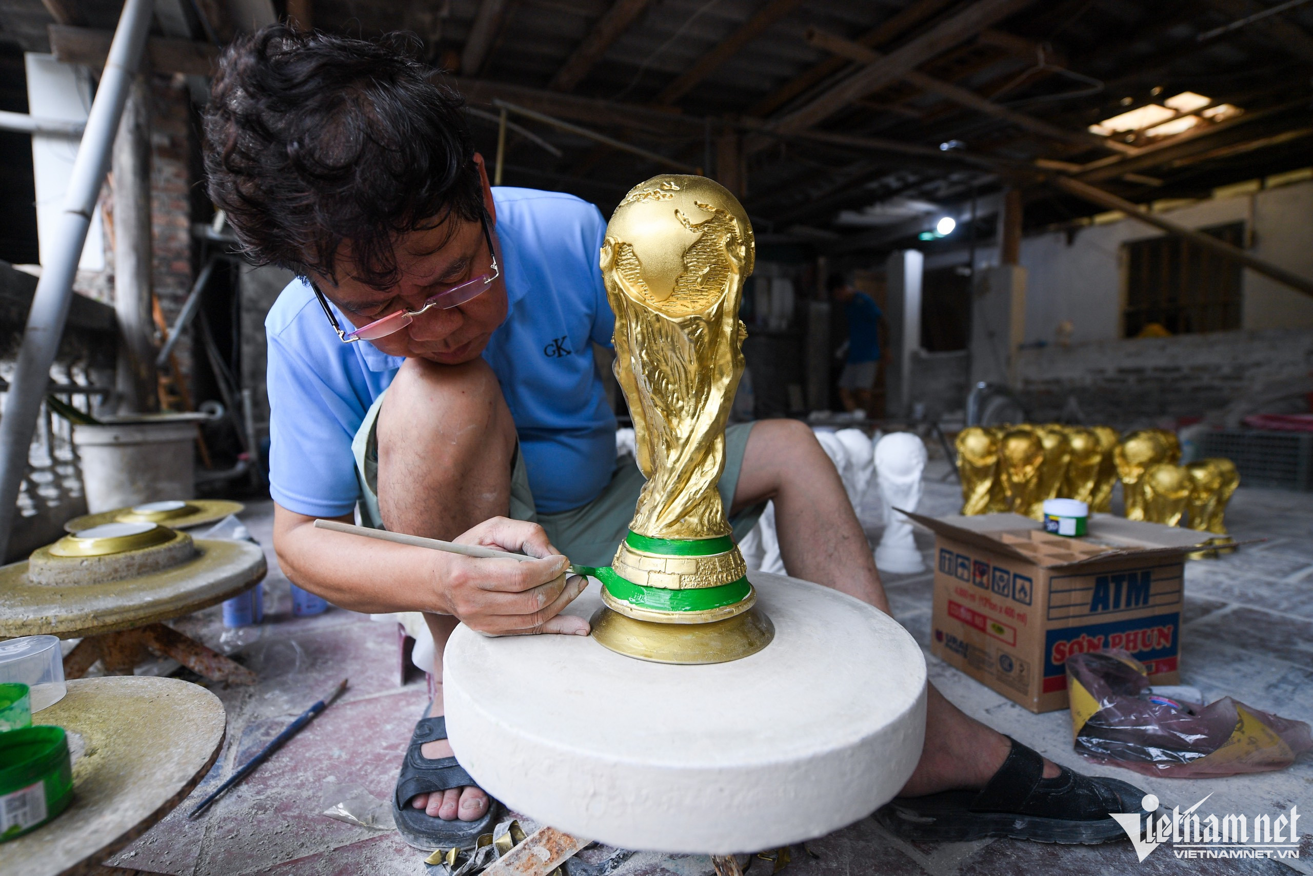 Cup vàng thế giới Qatar 2022 giá từ 70.000 đồng xuất hiện ở Hà Nội-7
