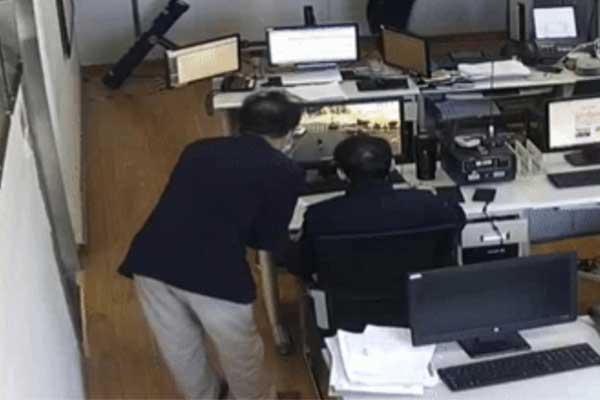 Chồng khóc nức nở khi mất điện thoại chứa ảnh người vợ đã mất-2