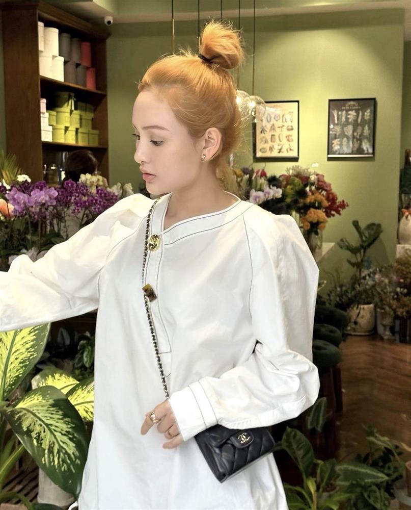 Hiền Hồ mặc váy cũ 1 năm trước, cách tạo dáng gây tranh cãi-9