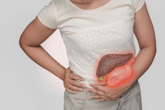 Một thói quen khi thức dậy buổi sáng có thể gây tổn thương gan nhưng ít người nhận ra