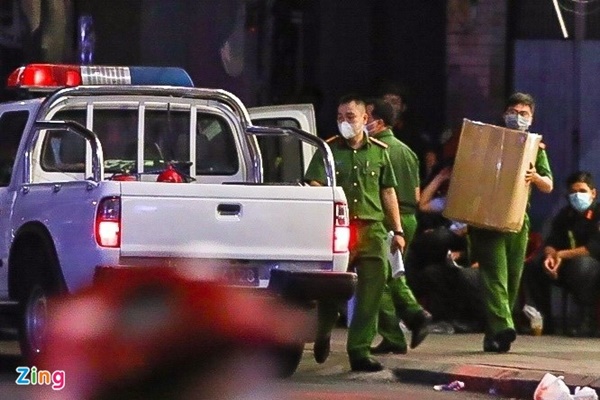 Ai hỗ trợ bà Phương Hằng livestream xúc phạm các nghệ sĩ-4