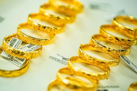 Giá vàng nhẫn không ngừng tăng, sát mốc 55 triệu đồng/lượng
