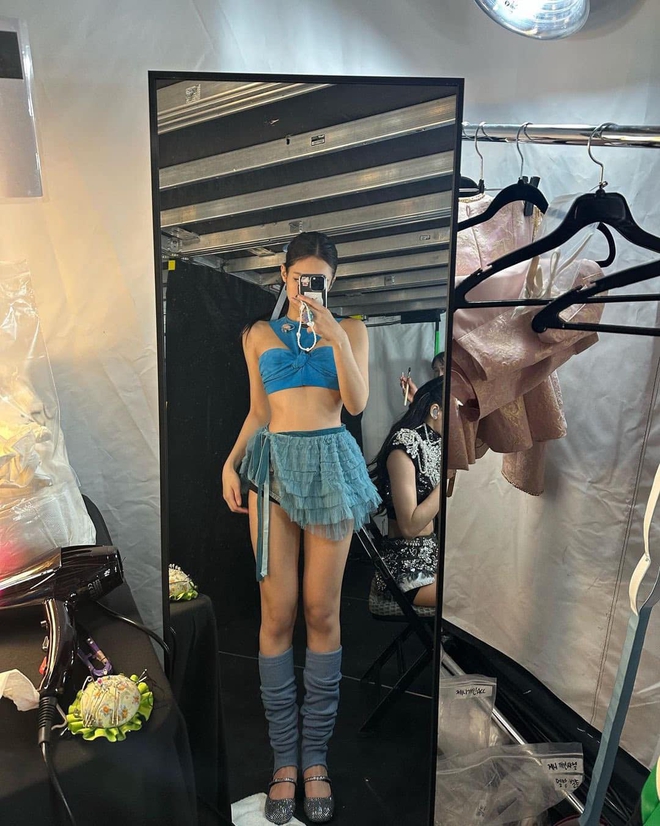 Jennie gây sốt với 7 outfit đậm chất Balletcore, càng nhìn càng thấy xinh khó cưỡng-4