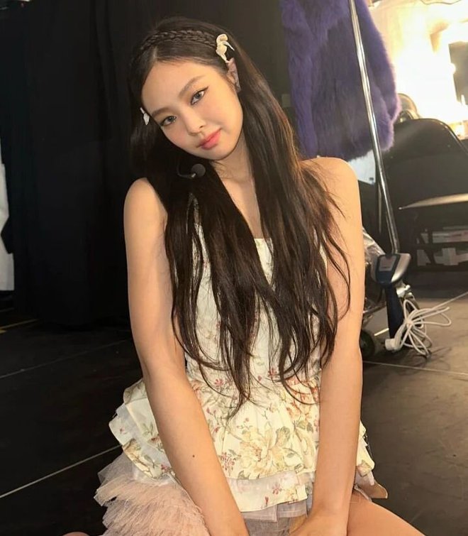 Jennie gây sốt với 7 outfit đậm chất Balletcore, càng nhìn càng thấy xinh khó cưỡng-12