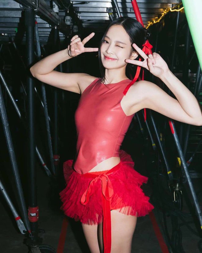 Jennie gây sốt với 7 outfit đậm chất Balletcore, càng nhìn càng thấy xinh khó cưỡng-6