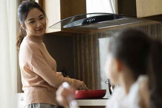 Đau khổ hậu ly hôn, tôi như 'sống lại' khi đi cùng chị dâu