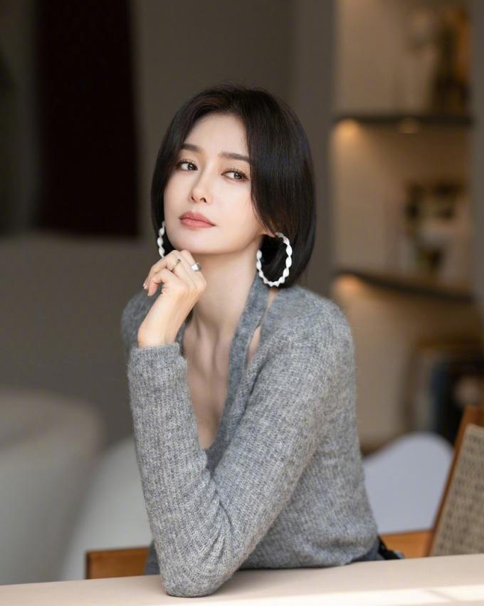 Bí quyết giữ da căng mướt của Tần Lam-2