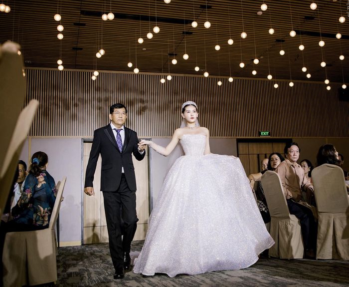 Chồng MC nổi tiếng khiêu vũ cùng hoa hậu Ngân Anh trong đám cưới-2