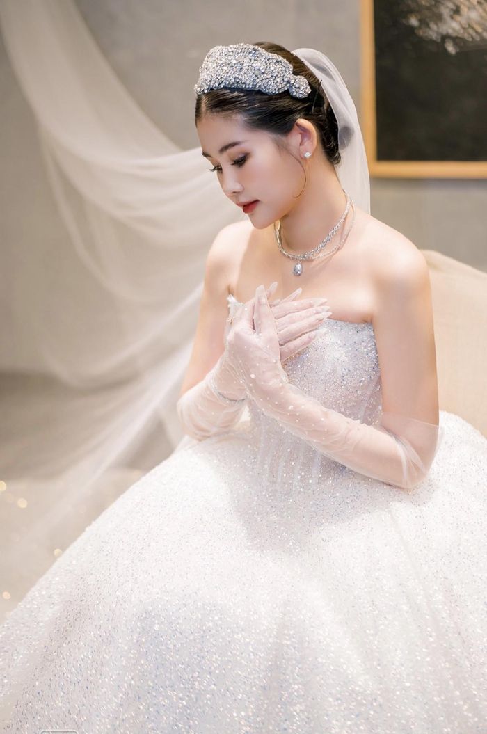 Chồng MC nổi tiếng khiêu vũ cùng hoa hậu Ngân Anh trong đám cưới-10