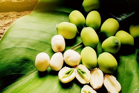 4 cách bảo quản hạt sen tránh ẩm mốc, để cả năm vẫn bở tơi