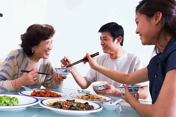 Vừa đi du lịch 1 ngày mẹ đã gọi điện về hỏi thăm, sau cuộc gọi tôi hủy đám cưới luôn-4