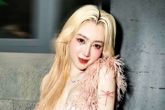 Hotgirl Elly Trần: Tự tử 2 lần không thành, được vợ Tuấn Hưng giúp đỡ