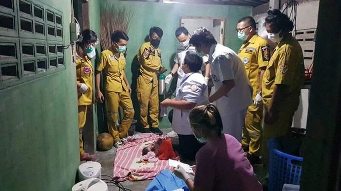 Vợ trong nhà tắm quá lâu, chồng mở cửa vào kiểm tra thì sốc nặng với cảnh tượng trước mắt-1