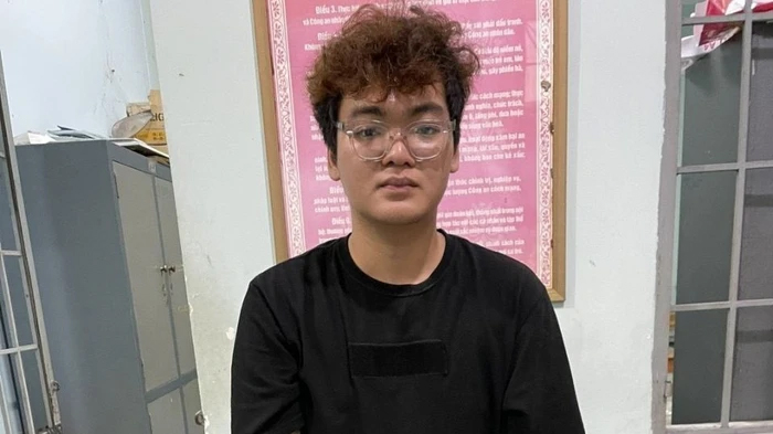 Dụ dỗ bạn gái khoe cơ thể, thanh niên SN 2003 nhận kết đắng-1