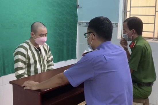 Diễn viên Hữu Tín bị truy tố
