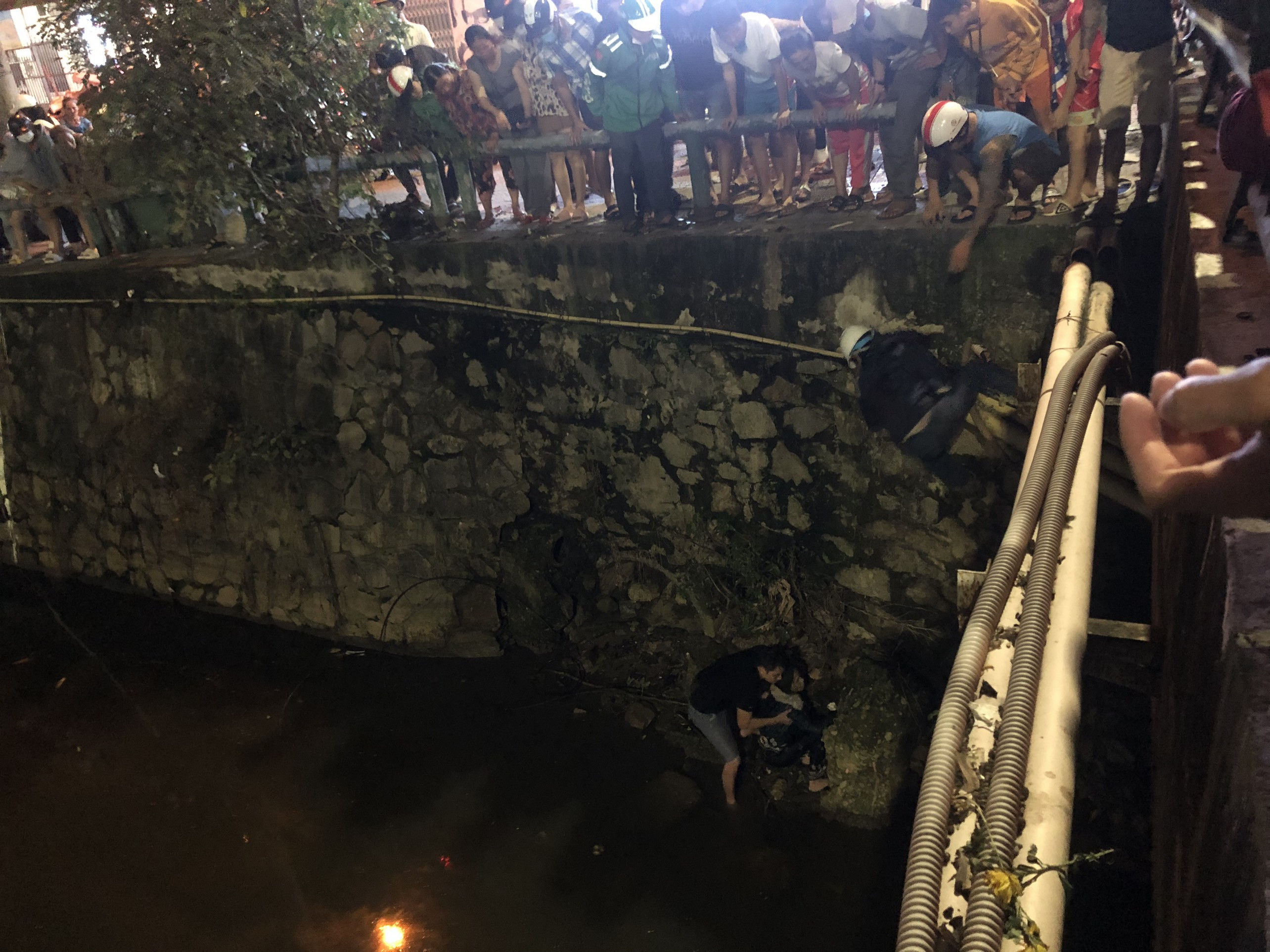 Bỏ dở bữa cơm, chàng trai Thanh Hoá nhảy sông cứu người tự tử-1