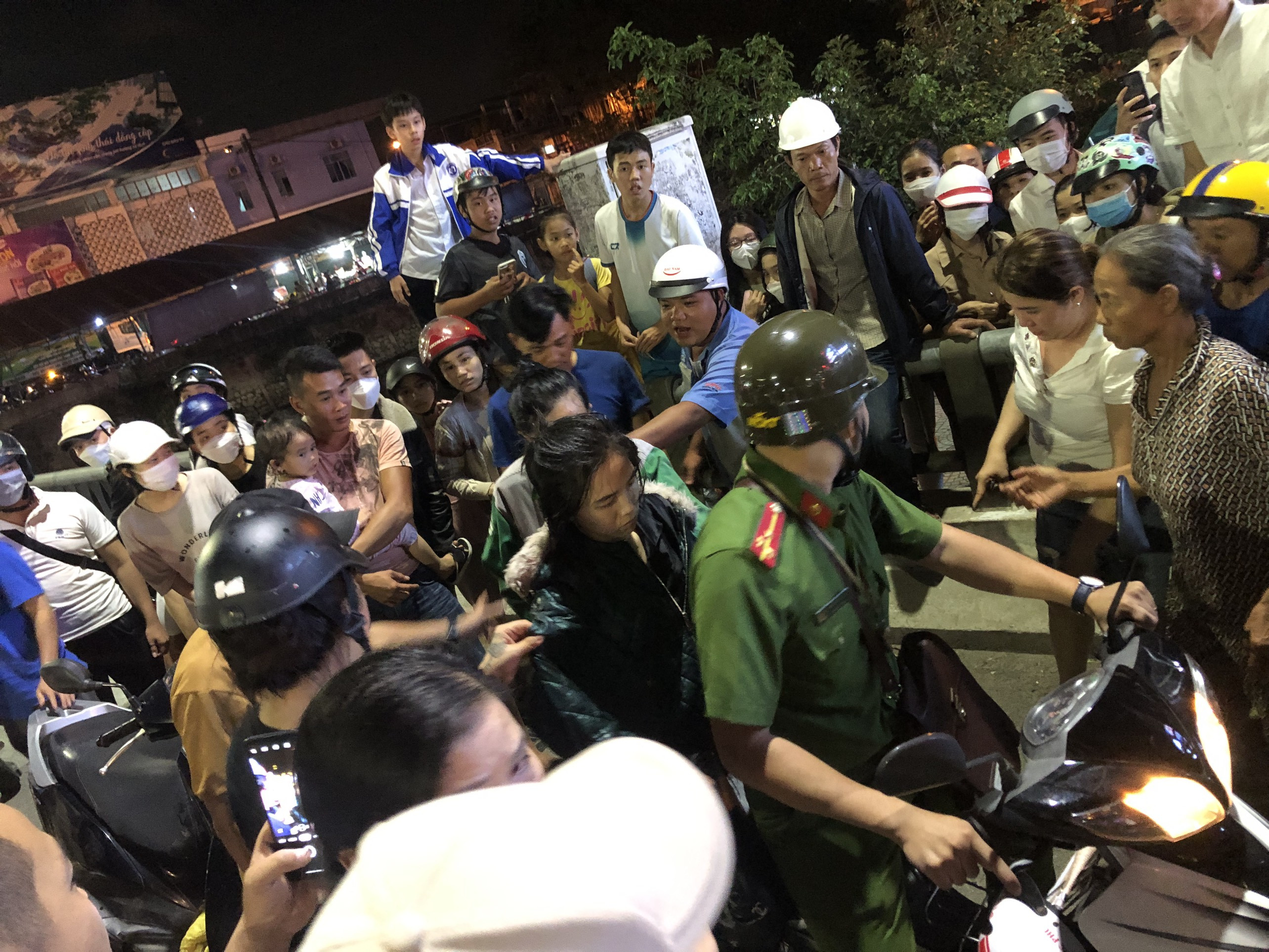 Bỏ dở bữa cơm, chàng trai Thanh Hoá nhảy sông cứu người tự tử-2