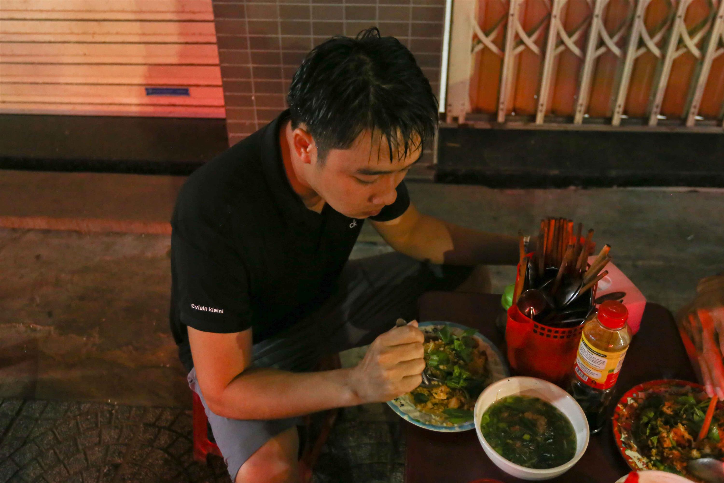 Bỏ dở bữa cơm, chàng trai Thanh Hoá nhảy sông cứu người tự tử-3