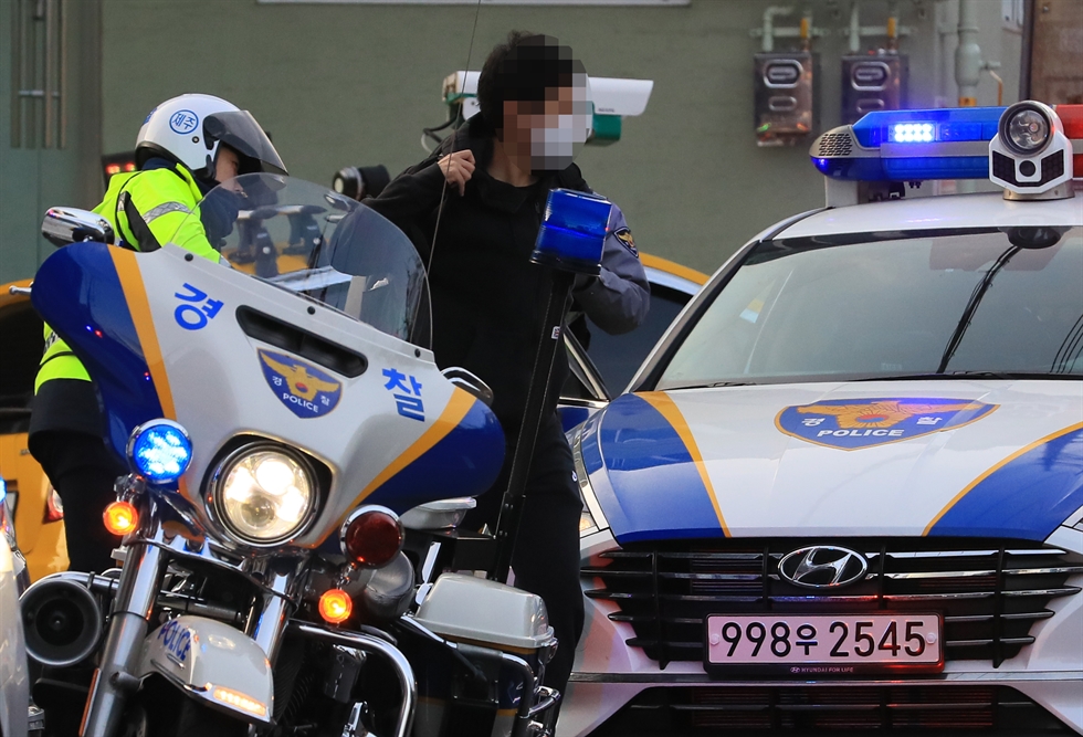 Kỳ thi quan trọng nhất với người Hàn Quốc chính thức diễn ra: Cả nước cùng tập trung hỗ trợ, hàng không cũng phải nhường ưu tiên-12