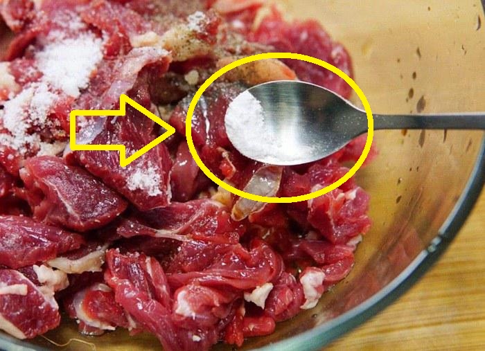Ướp thịt bò đừng vội cho muối: Đầu bếp làm cách này thịt mới mềm ngon, đậm vị mà không hôi-1