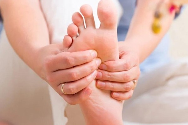 Những dấu hiệu khác thường trên bàn chân cho thấy sức khỏe của bạn đang ‘kêu cứu’-1