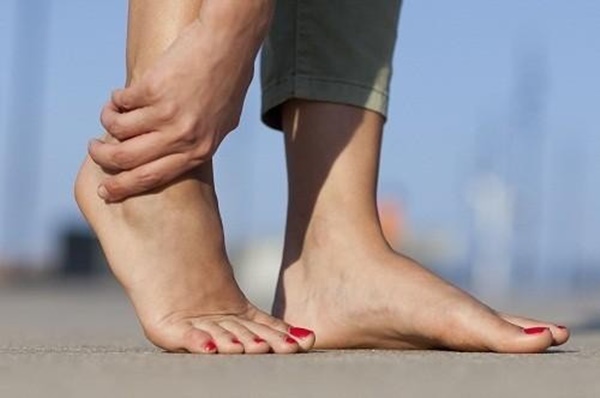 Những dấu hiệu khác thường trên bàn chân cho thấy sức khỏe của bạn đang ‘kêu cứu’-3