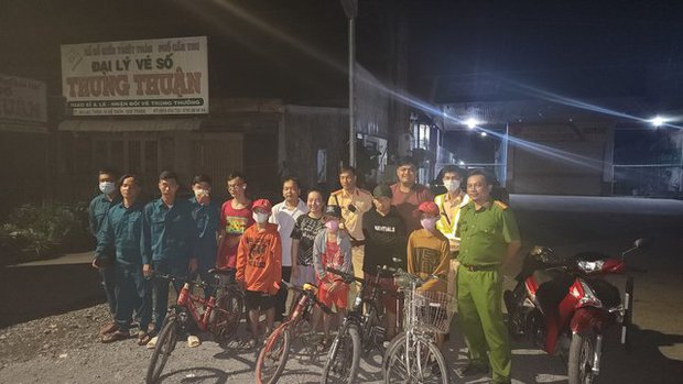 Xem video sinh tồn trên Youtube, 4 bé trai lớp 5 đạp xe đi tìm mẹ, mang theo cần câu cá-3