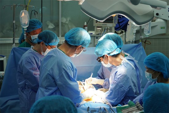 Lần đầu tiên tại Việt Nam: Ghép da từ người cho chết não
