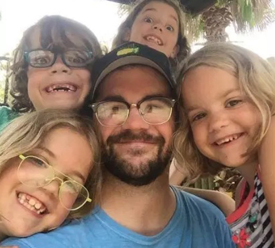 Chồng nghĩ vợ chung thủy tuyệt vời cho đến vô tình xem được facebook của vợ, cái kết còn xa hơn tưởng tượng-2