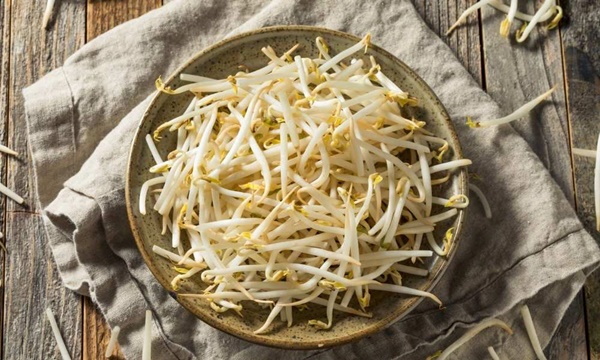 Đi chợ thấy giá đỗ có dấu hiệu này tốt nhất đừng mua, 3 sai lầm cần tránh khi ăn giá đỗ-1