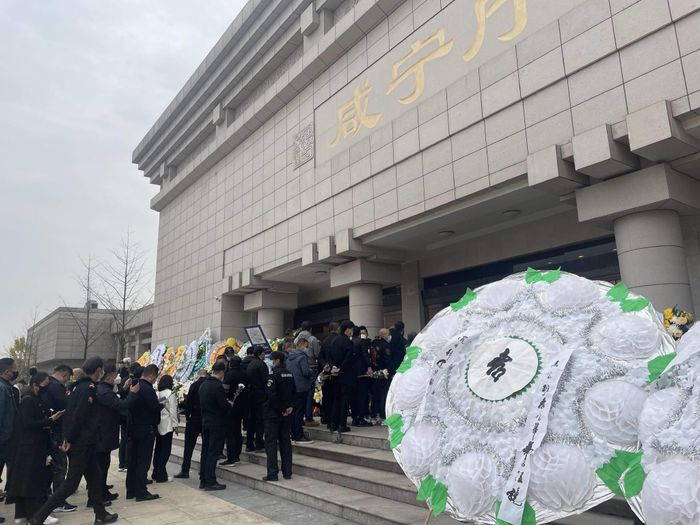 Tranh cãi việc livestream ở tang lễ của Quan Vũ Lục Thụ Minh-2