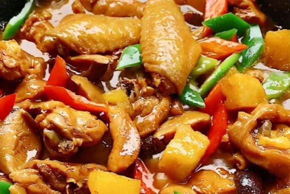 Khi hầm gà không nên chần qua, lưu ý 4 bước đảm bảo gà chín mềm thơm, không khét, không tanh-8