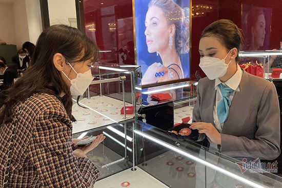 Giá vàng hôm nay 19/11: Vàng thế giới tăng nhẹ